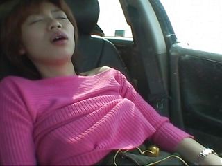 Super hot Japanese teen got horny in car