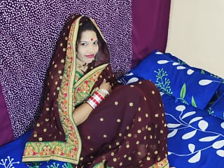 Desi Sona bhabhi hot romance and Sex with her husband Sona bhabhi saree and blouse remove boob sucking by rahul full video