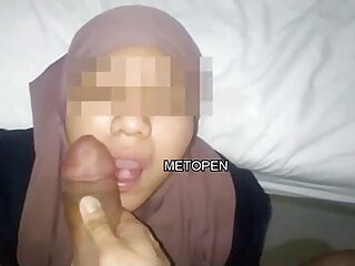 Hijab Nyepong Kontol Gede