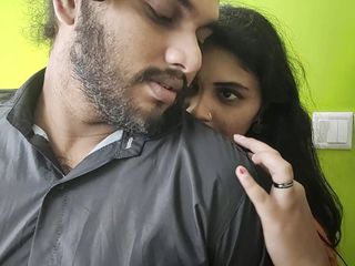 Saree and bra Vaishnavy dominating Sharun Raj kisses on him and remove his shirt , Mallu hot girl dominating his partner & kiss