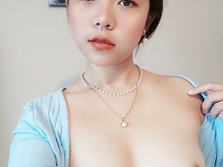 Asian slut exposed her boobs and nipples